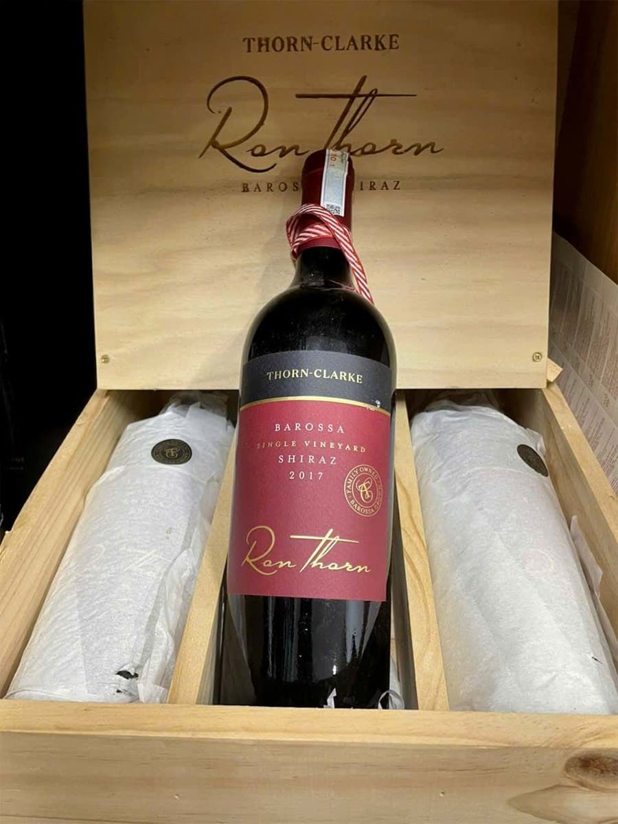 Thorn Clarke Ron Thorn Shiraz - Thùng gỗ 3 chai