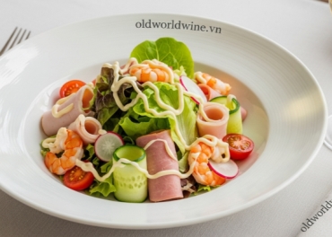 Cách Làm Salad Mayonnaise Ngon Chuẩn Vị & Gợi Ý Pairing Rượu Vang Tinh Tế Cùng Chuyên Gia Lily Trần