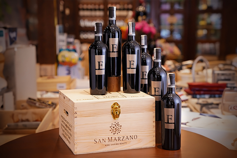 Chai Rượu Vang F Negroamaro Salento IGP với thiết kế sang trọng