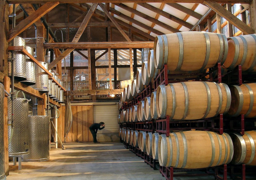 Các thùng gỗ sồi ảnh hưởng đến hương vị của rượu vang như thế nào?